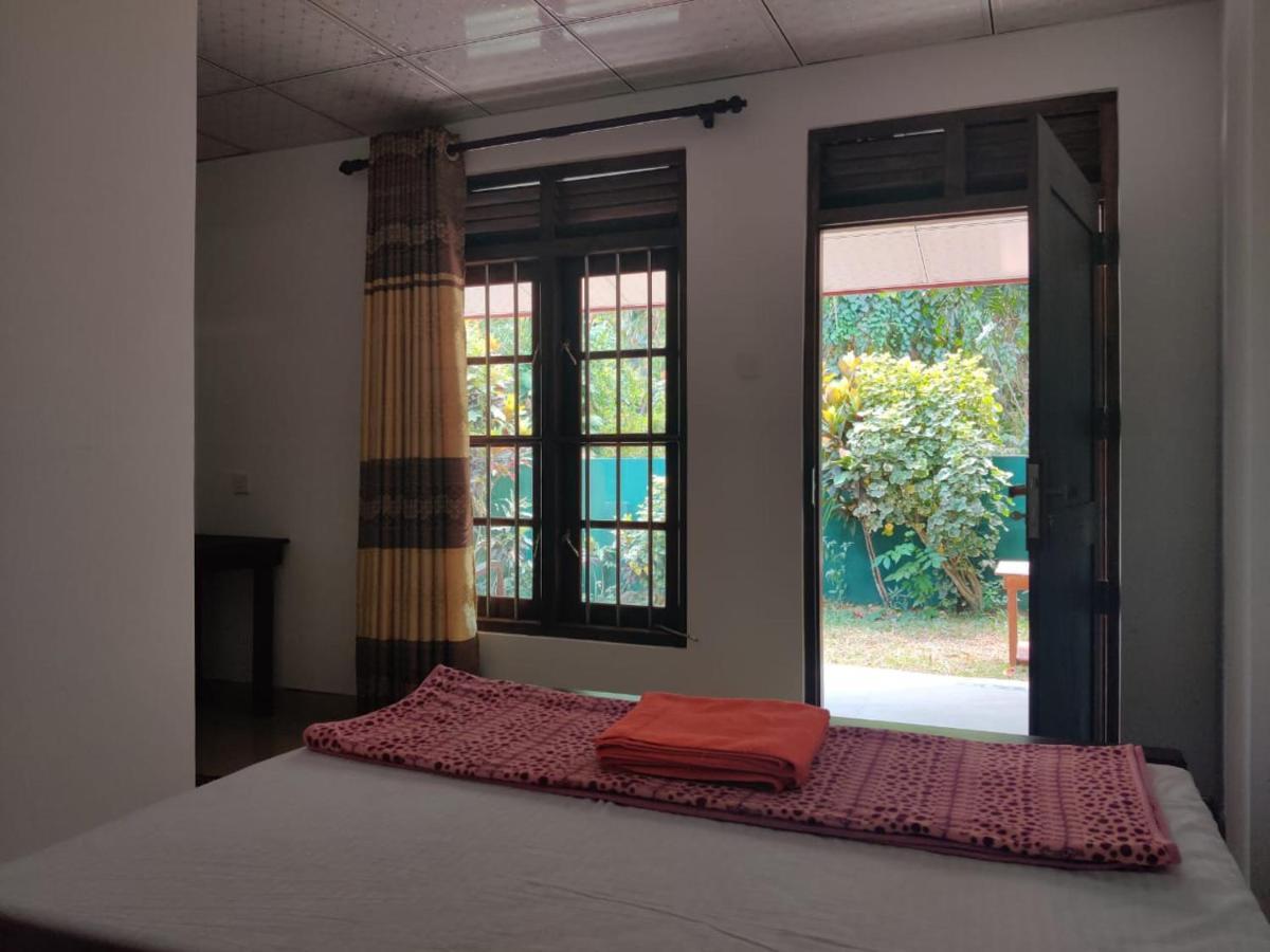 Medawatta Villa Mirissa Bagian luar foto