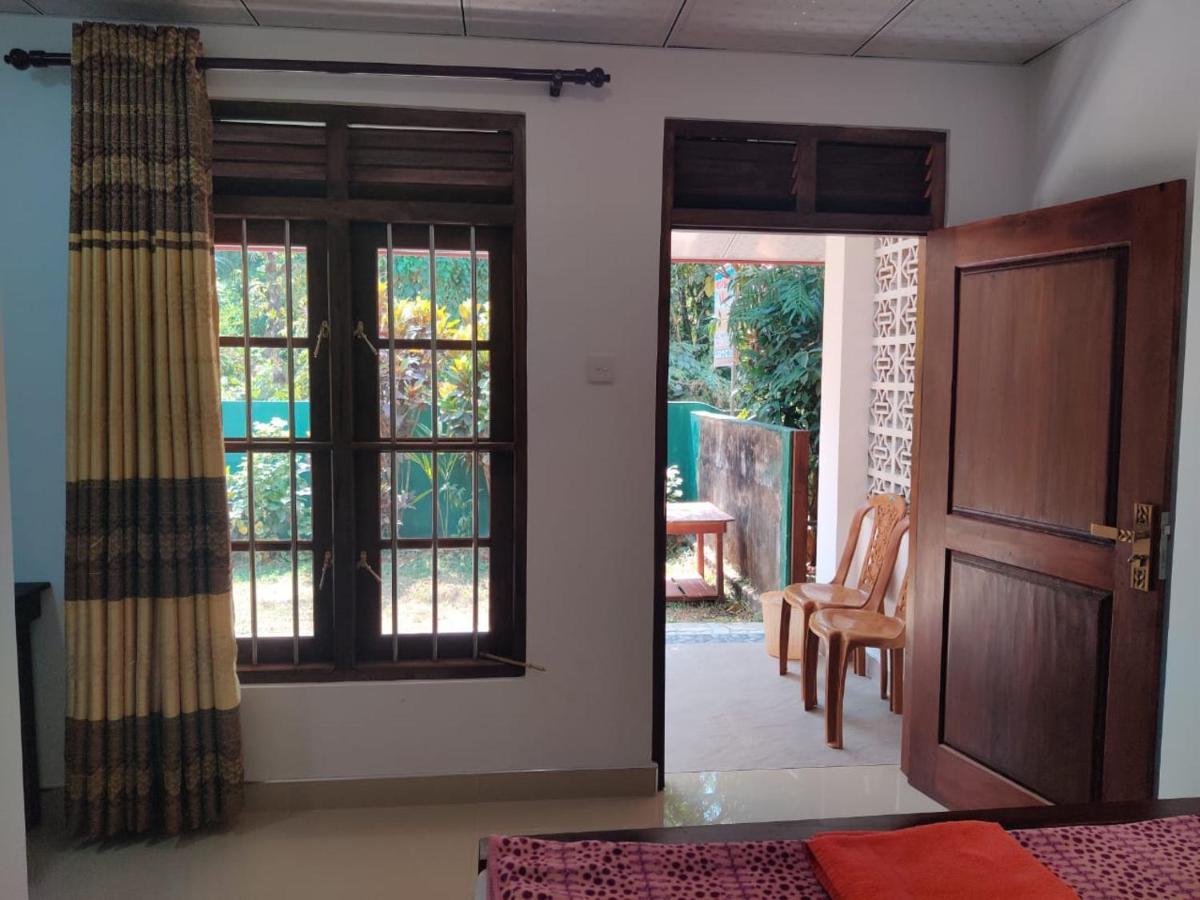 Medawatta Villa Mirissa Bagian luar foto